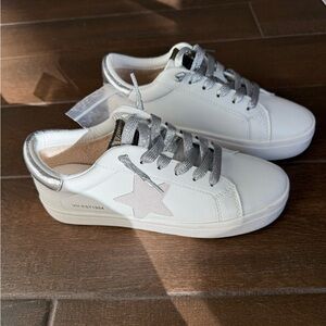 NWT Vintage Havana Lucy Star women’s sneakers Size 7.5